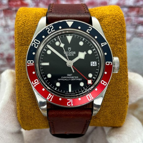 Tudor Black Bay GMT Pepsi – M79830RB– FULL SET – MSRP $3975 - Picture 6 of 13